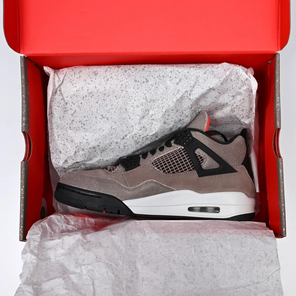 New DS Nike Air Jordan‎ 4 Taupe Haze 2021 Size 9.5 Rare Retro Authentic Brown OG